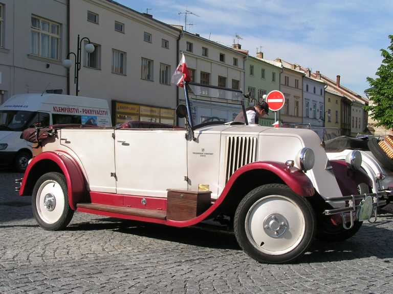 renault-monasix-554e37b.jpg